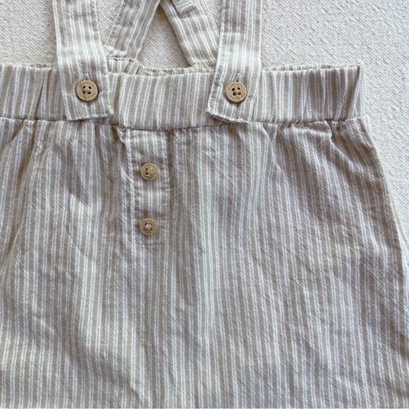 H&M | 100% Cotton Striped Suspender Button Baby Boy Shorts - Picture 3 of 5